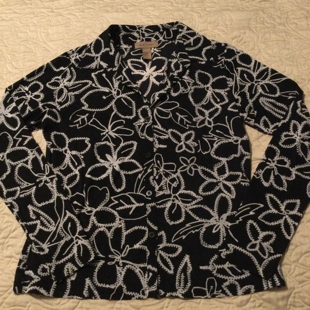 Woman’s Black & White Floral Button-Up Top